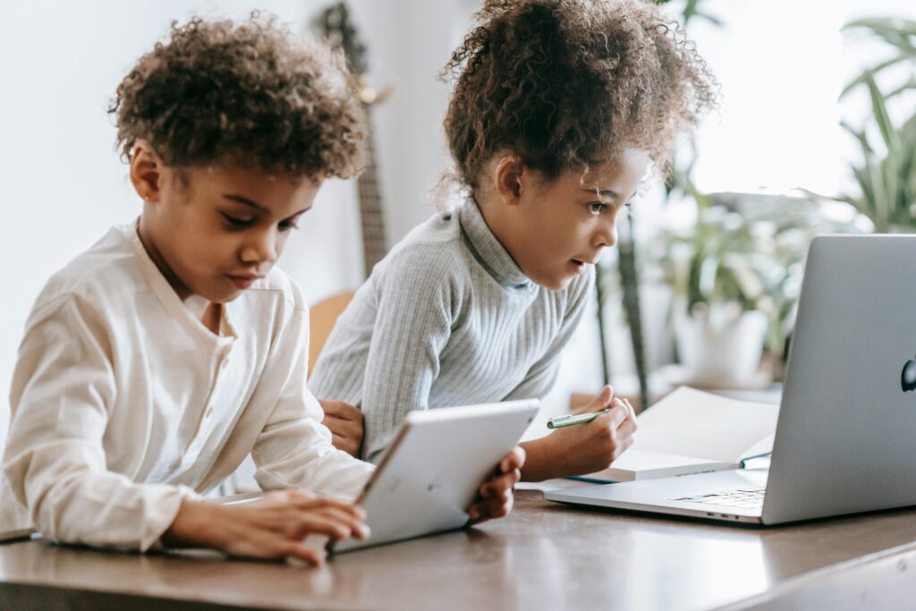 La Tecnología y la Educación para la Sostenibilidad: Una Alianza para el Futuro.